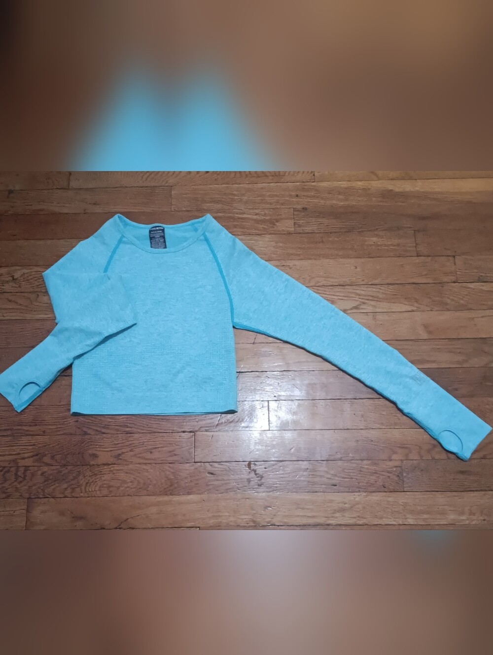 NWOT Victoria's Secret PINK ACTIVE Light Blue Cropped Long-sleeve Shirt